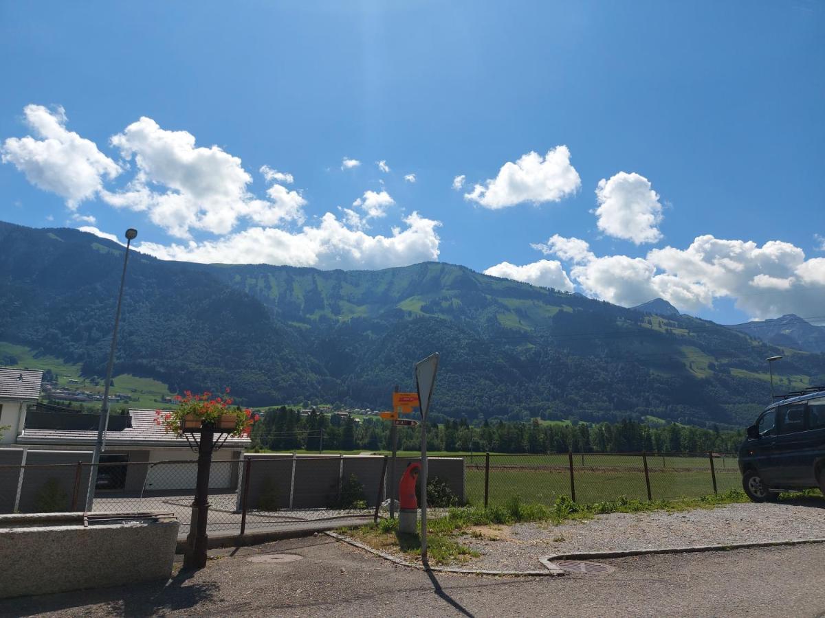 Appartement Voute En Gruyere Dans L'Intyamon Enney Exteriér fotografie